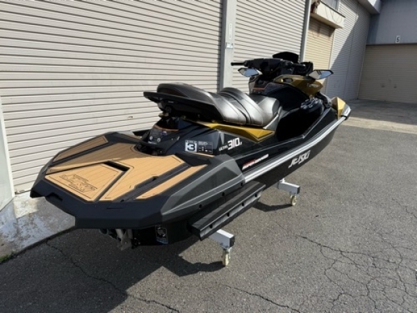 Kawasaki ULTRA310LX 2023 未使用艇